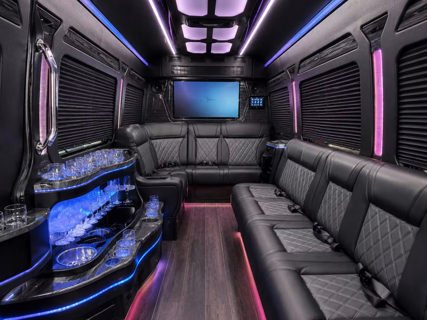 it s easier than ever to arrange airport transfers for out of town wedding guests